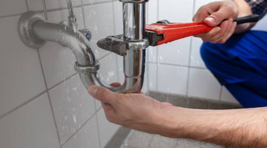 Expert burst pipe repair services in Collinsville, IL